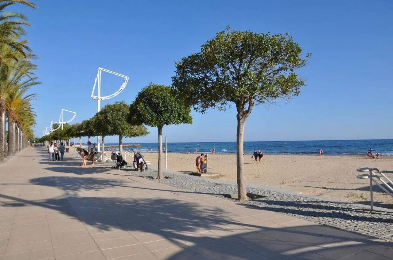 Barca 8 Willa Cambrils