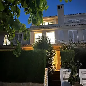 Adosado Con Piscina 4 Habitaciones, 8 Huespedes Cambrils